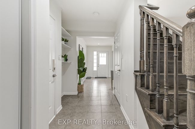 979 Nadalin Hts, House attached with 4 bedrooms, 2 bathrooms and 1 parking in Milton ON | Image 7