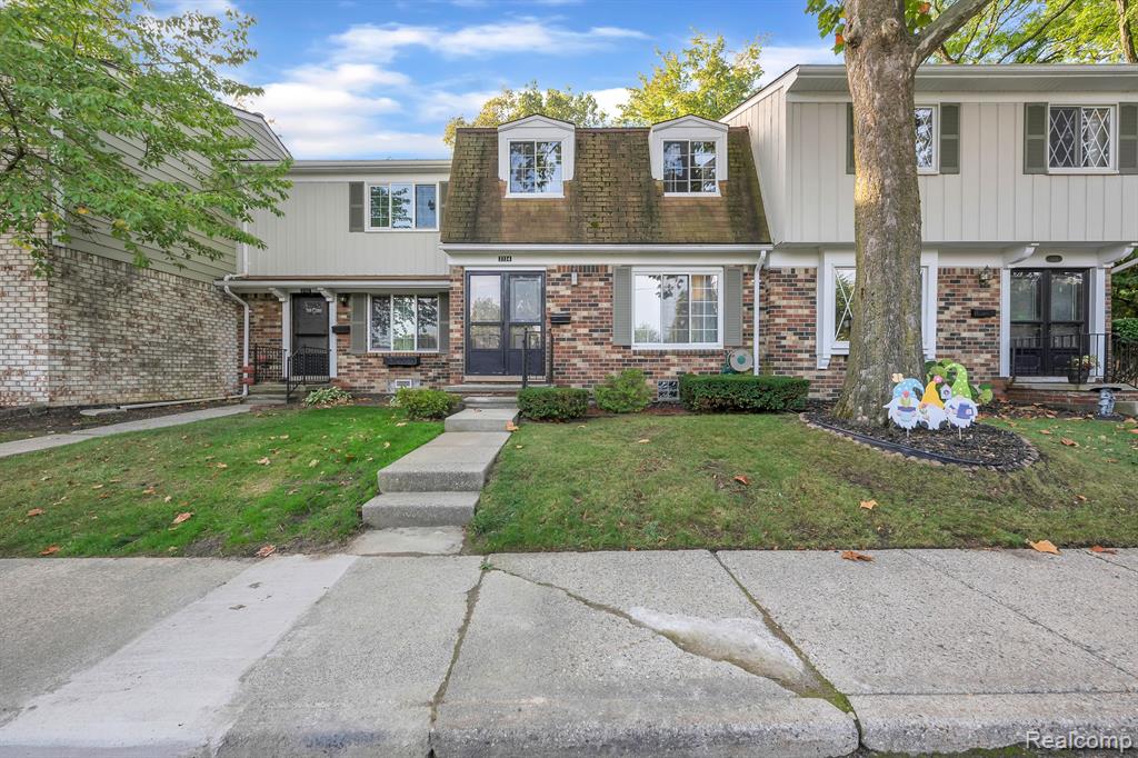 Wickham St, Royal Oak, MI 48073