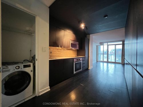 542a-15 Iceboat Terr, Toronto, ON, M5V4A5 | Card Image