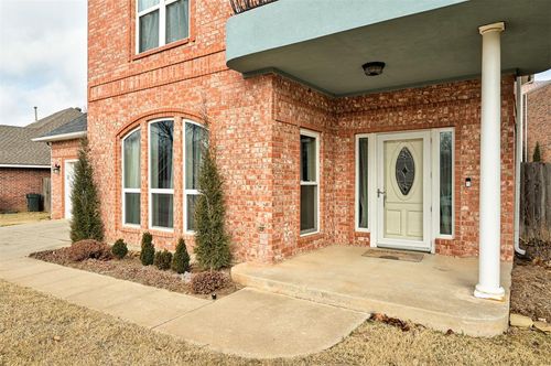 905 Andrea St, Norman, OK, 73072-7636 | Card Image