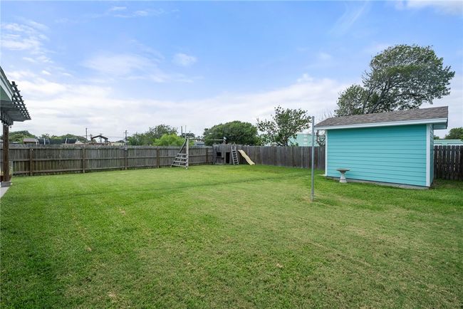 2371 Scotts Cir, House other with 3 bedrooms, 2 bathrooms and null parking in Ingleside TX | Image 27