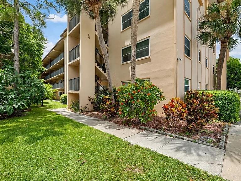 Residential Lease in LARGO 4
