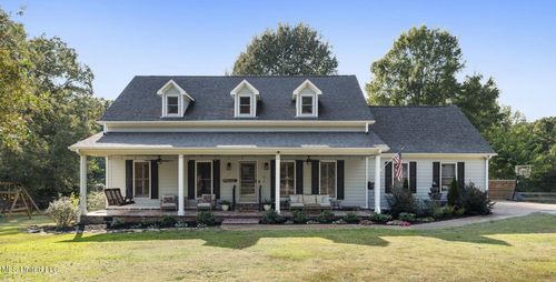 105 Jesse Dr, Byhalia, MS, 38611-8976 | Card Image