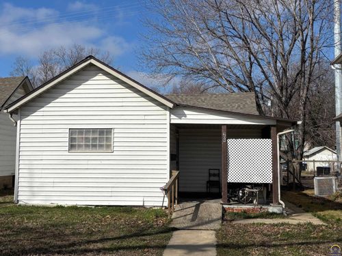 209 Sw Van Buren St, Topeka, KS, 66603 | Card Image