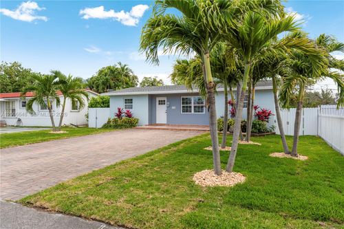 330 Sw 104th Ct, Sweetwater, FL, 33174 | Card Image