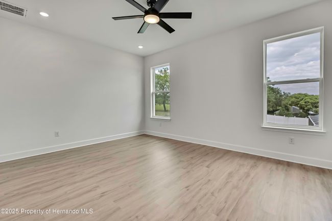 9739 Loretto St, House other with 4 bedrooms, 3 bathrooms and null parking in SPRING HILL FL | Image 17