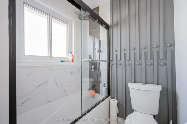 72 Brookland Dr, House other with 5 bedrooms, 4 bathrooms and 4 parking in Brampton ON | Image 20