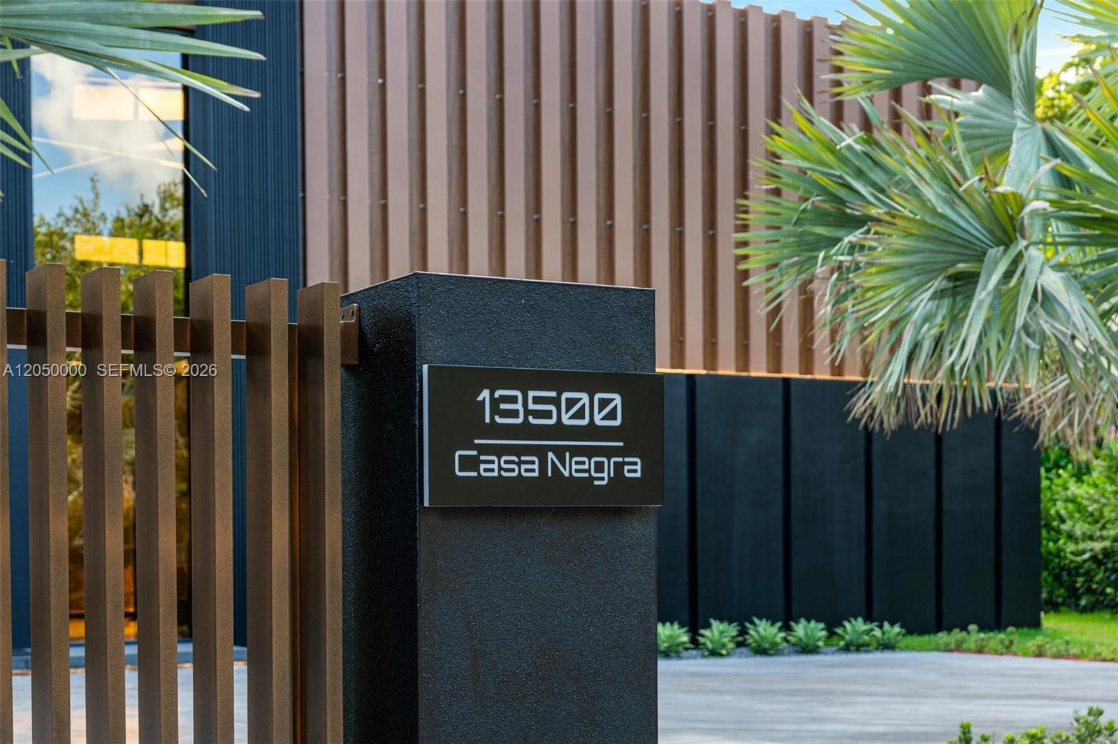 Residential in Pinecrest 5