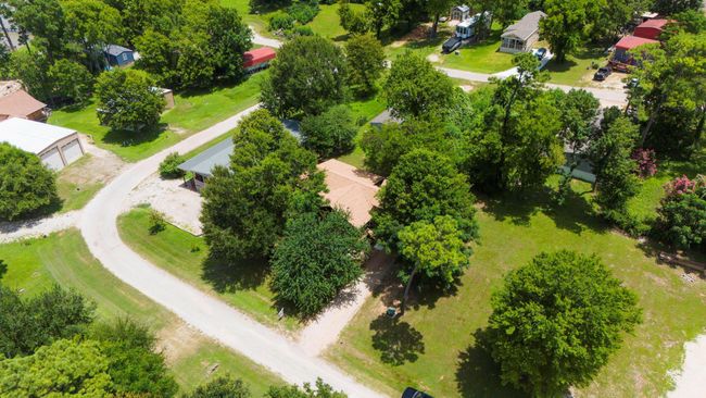 220 Tortuga Way, House other with 3 bedrooms, 2 bathrooms and null parking in Pointblank TX | Image 25