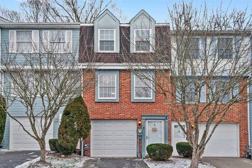 7 Shadow Dr, Pittsburgh, PA, 15227-1048 | Card Image