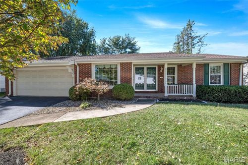 5 Pittsfield Ct, Chesterfield, MO, 63017-2040 | Card Image