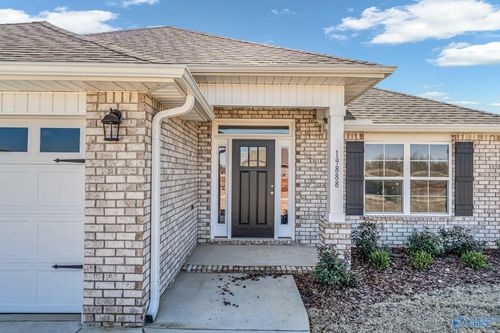 15426 Springbrook Trce, Athens, AL, 35611-4517 | Card Image