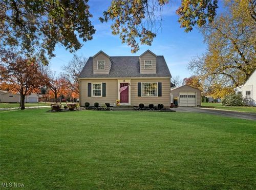 422 E 7th St, Mc Donald, OH, 44437-1814 | Card Image