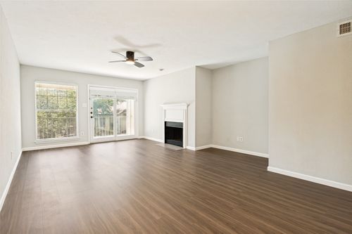 224-2535 Wedglea Dr, Dallas, TX, 75211-2088 | Card Image