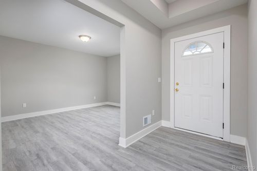 2367 Baltimore, Davison, MI, 48423 | Card Image