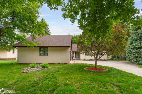 1021 15th St Se, Mason City, IA, 50401-6965 | Card Image