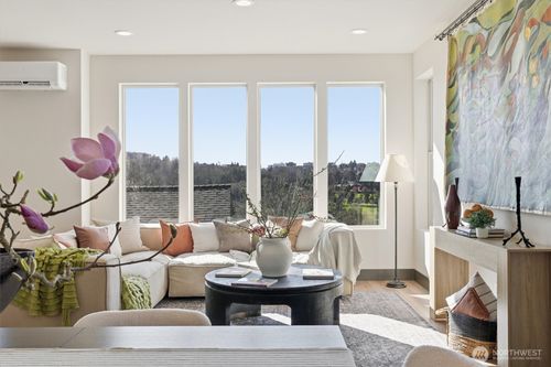 a-4584 22nd Ave Sw, Seattle, WA, 98106-1307 | Card Image