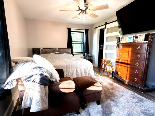 Master Bedroom | Image 12
