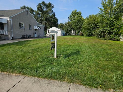 3760 Weddell St, Dearborn, MI, 48124-3842 | Card Image