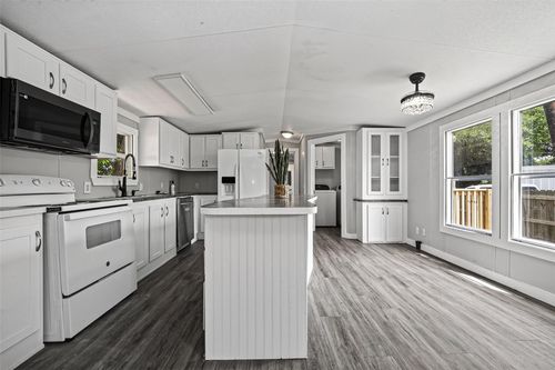 2122 Koster Rd, Alvin, TX, 77511-4412 | Card Image