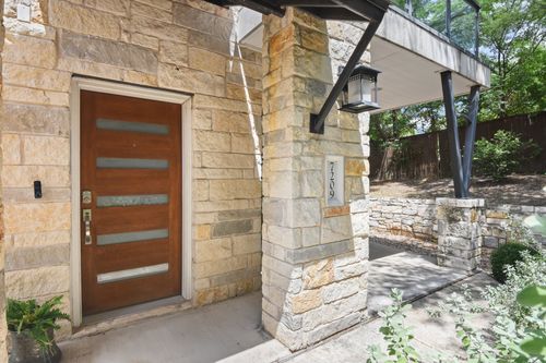7209 Bassett Ct, Austin, TX, 78741-5401 | Card Image