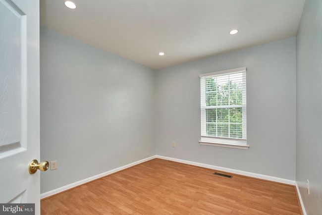 6362 Dakine Cir, Townhouse with 3 bedrooms, 4 bathrooms and null parking in SPRINGFIELD VA | Image 36