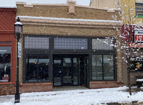 818 Grand Ave, Glenwood Springs, CO, 81601-3501 | Card Image