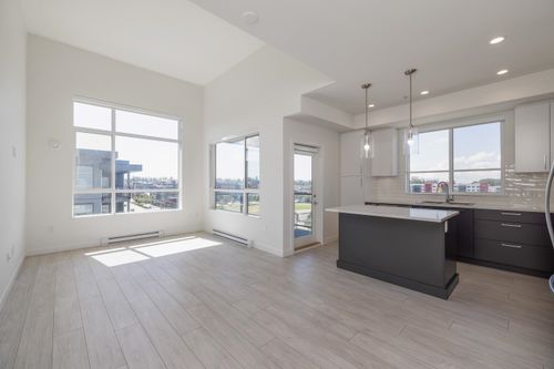 b618-20834 80 Ave, Langley, BC, V2Y3M6 | Card Image