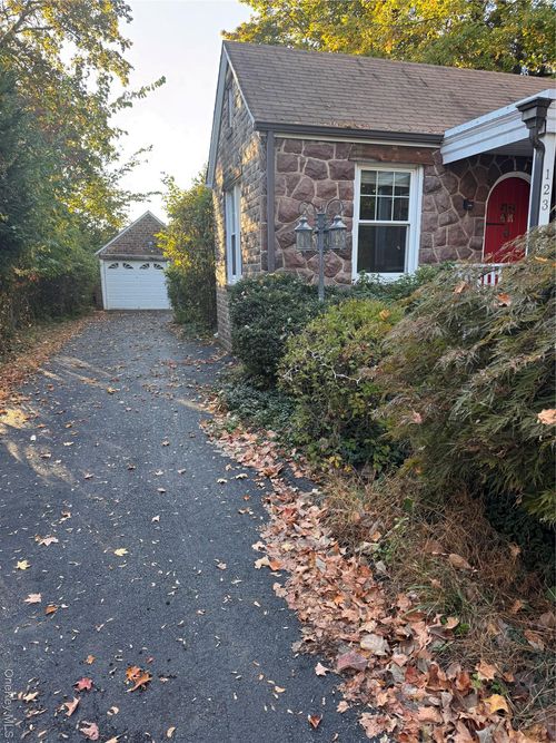 123 Park Ave, New City, NY, 10956-5026 | Card Image