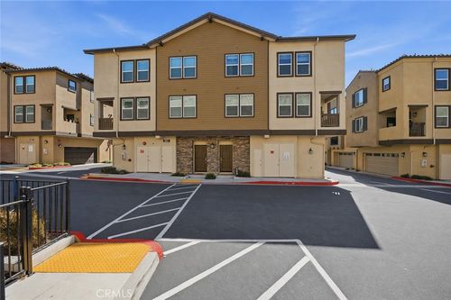 205 Mission Villas Rd, San Marcos, CA, 92069-2082 | Card Image