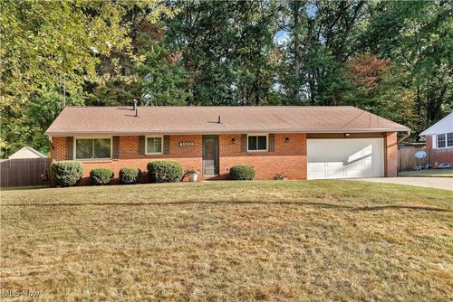 4999 Peggy Ann Dr, New Franklin, OH, 44319-3925 | Card Image