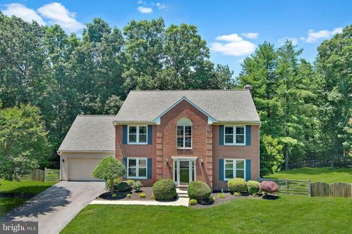 909 Broad Oaks Dr, Herndon, VA, 20170-3674 | Card Image