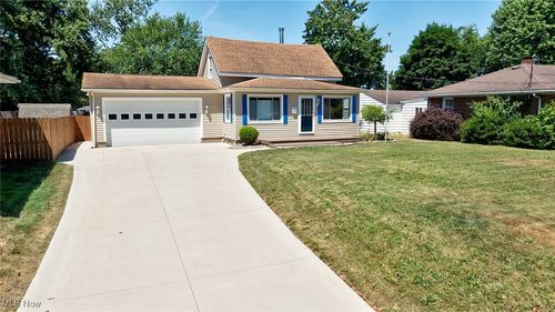 430 Stanley Rd, Akron, OH, 44312-2266 | Card Image