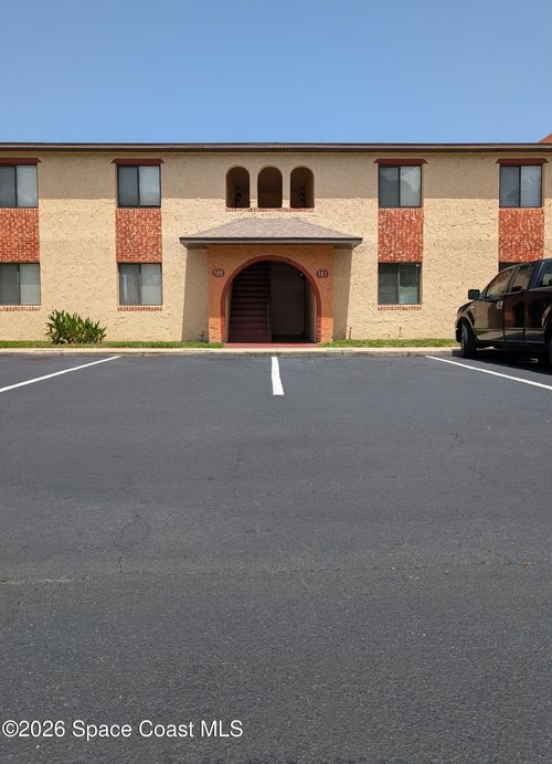121 San Juan Cir, Melbourne, FL, 32935-5411 | Card Image