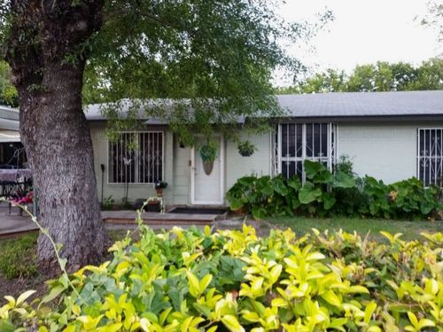6212 Palm Cir, Austin, TX, 78741-3332 | Card Image