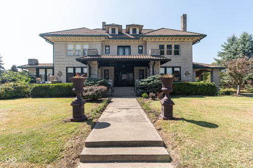 525 Main St, Rushville, IN, 46173-1639 | Card Image