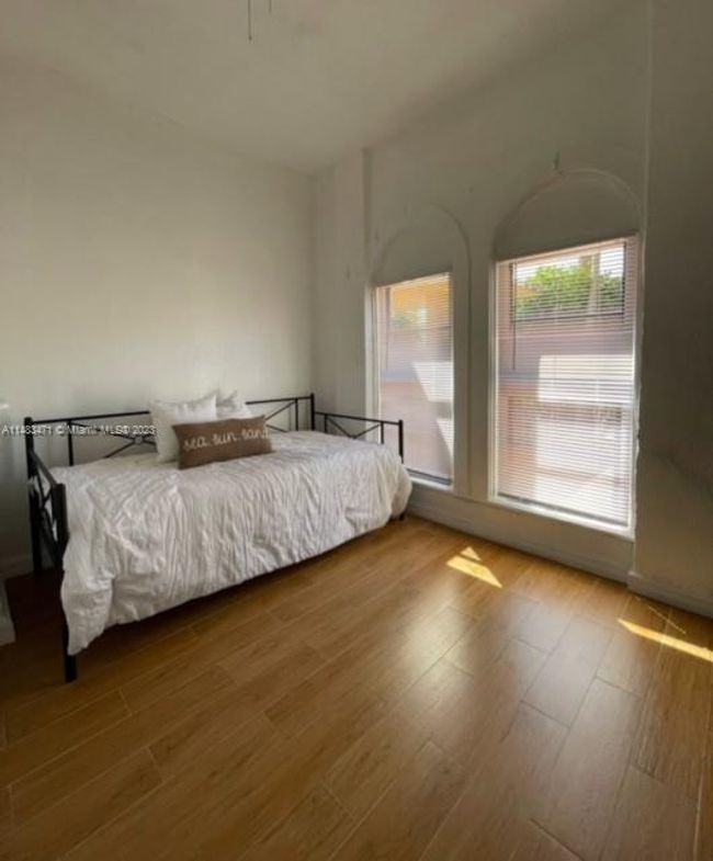 APT-2 - 7149 Bay Dr, Condo with 2 bedrooms, 1 bathrooms and null parking in Miami Beach FL | Image 5