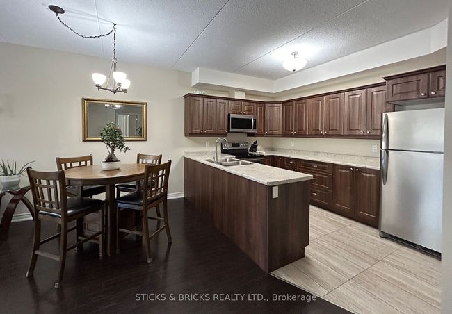 111 - 4644 Pettit Ave, Condo with 2 bedrooms, 2 bathrooms and 1 parking in Niagara Falls ON | Image 9