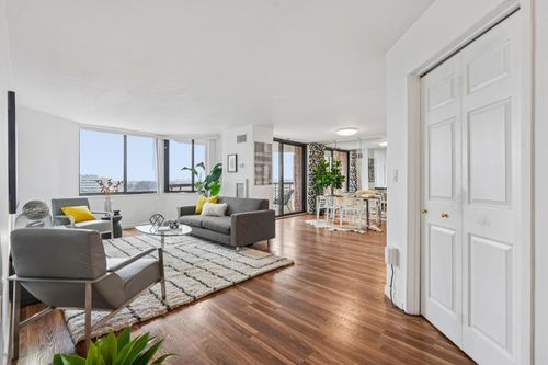 530-530 Harmon Cove Tower, Secaucus, NJ, 07094-1754 | Card Image