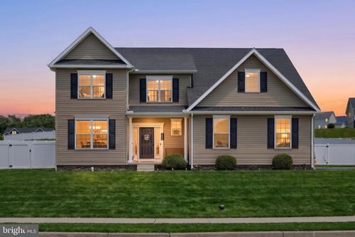925 Ripple Dr, HANOVER, PA, 17331-8031 | Card Image
