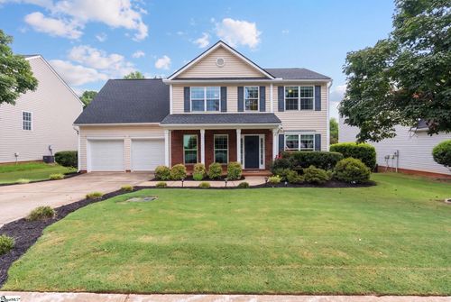124 Sandy Ln, Greenville, SC, 29605-5949 | Card Image