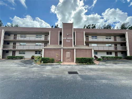 apt-306c-7060 Nova Dr, Davie, FL, 33317-7176 | Card Image