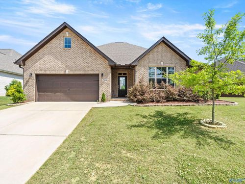 204 Dustin Ln Nw, Madison, AL, 35757-6971 | Card Image