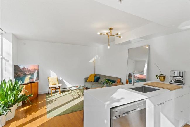 37 Keefer Place, Townhouse with 1 bedrooms, 1 bathrooms and 1 parking in Vancouver BC | Image 9