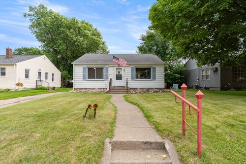 1218 Mill Ave, Brainerd, MN, 56401-2313 | Card Image