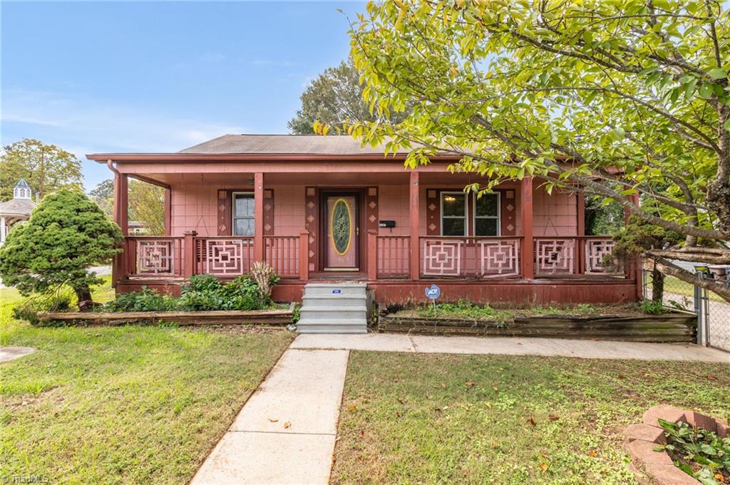 Bach Ter, Greensboro, NC 27405