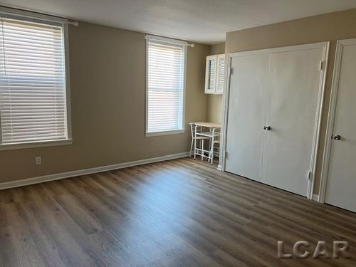 120 E Chicago Blvd, Tecumseh, MI, 49286-1587 | Card Image