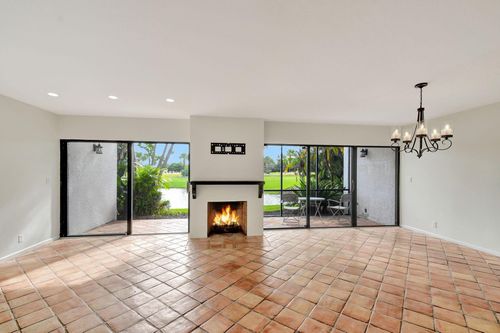 1-c-1906 Presidential Way, West Palm Beach, FL, 33401-1502 | Card Image