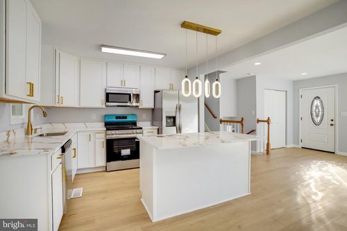 7306 Gavin St, NEW CARROLLTON, MD, 20784-3668 | Card Image