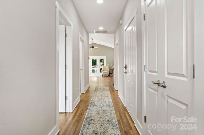 Entryway Hall | Image 8